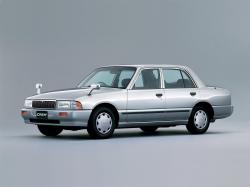 Nissan Crew 1993 model